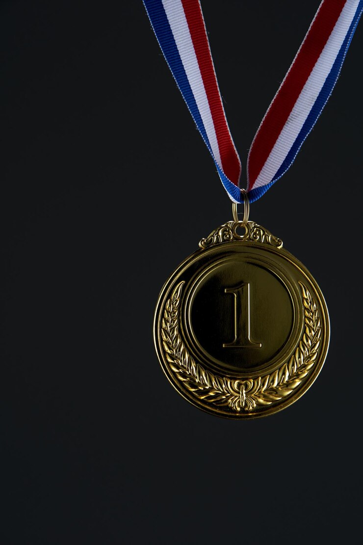 Foto medalha de ouro número um no fundo preto