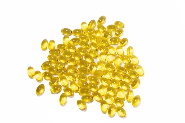 Medicamentos e produtos de saúde cápsulas de vitaminas óleo de peixe de águas profundas câmera branca