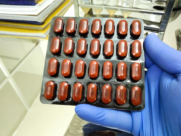 Medicamentos o tabletas para el paciente Microbacterium Tuberculosis Bacteria (MTB)