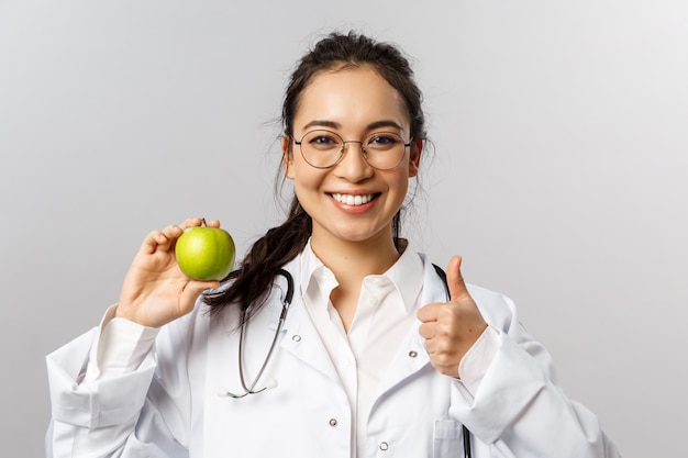 Foto médico feminino asiático