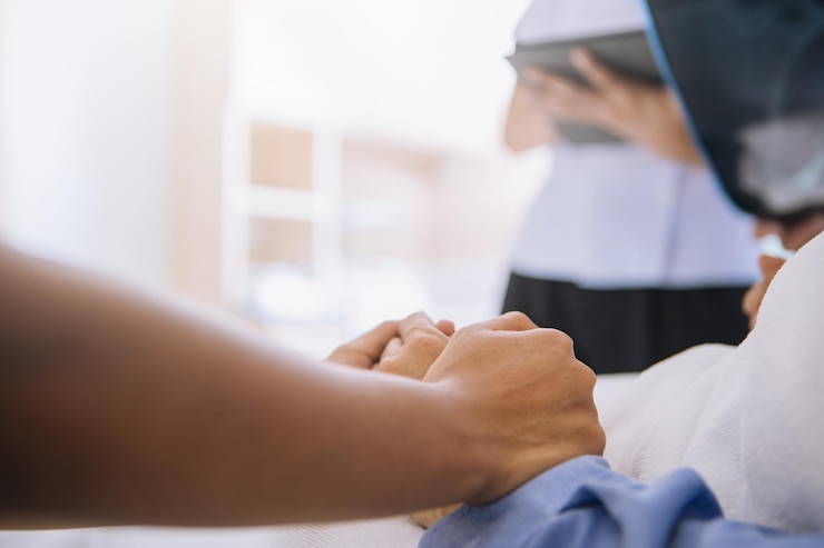 Foto médico que tiene un problema de salud del paciente en el hospitalmedicina médico cuidado de la salud y concepto de personas