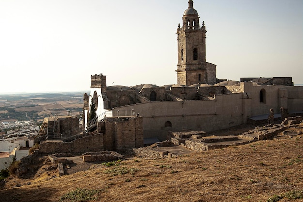 Foto medina sidonia sua igreja na altura