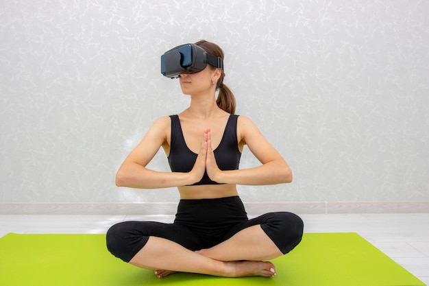 Meditación con gafas vr en casa deportes con gafas VR