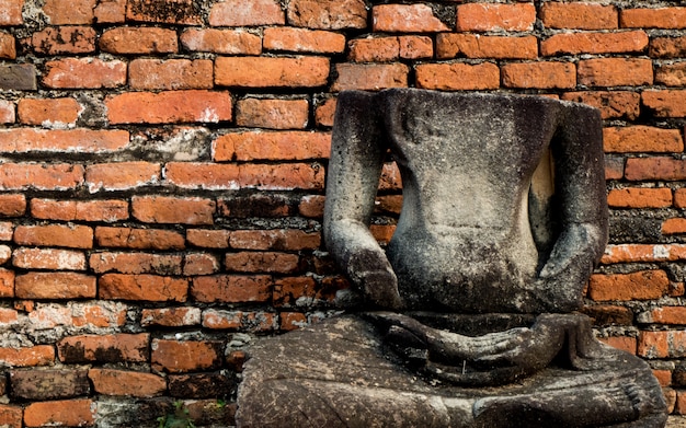 Foto la meditación de la ruina de buda.