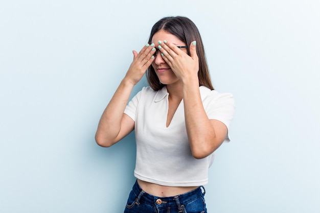 Medo de cobrir os olhos com as mãos