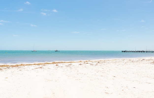 Meer und Strand Hintergrund mit Textfreiraum