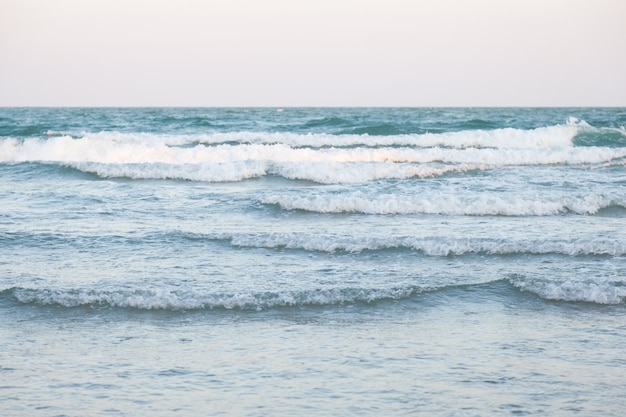 Meereswellen umspülten den Strand