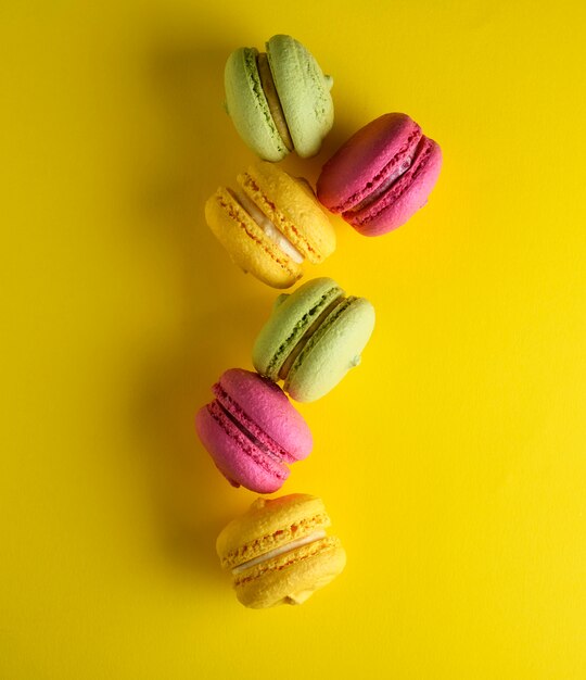 Mehrfarbige Kuchen Macarons