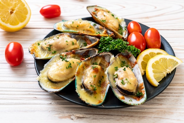 mejillón al horno con queso