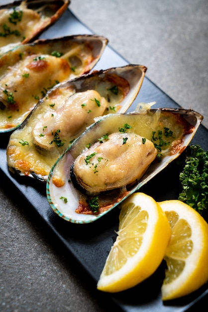 mejillón al horno con queso