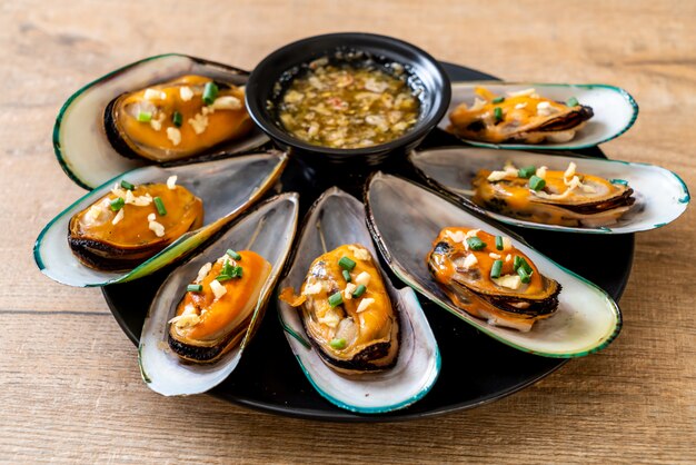 Mejillones Con Limon Y Ajo