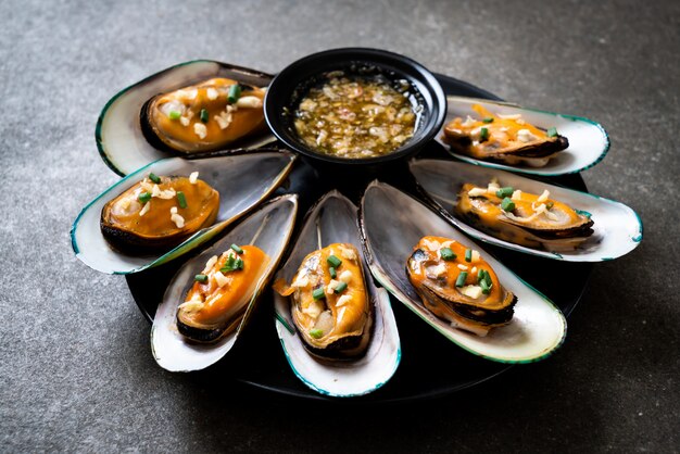 Mejillones Con Limon Y Ajo