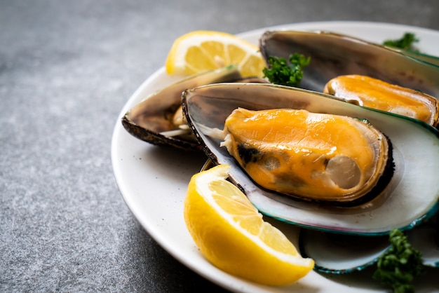 Mejillones Con Limon Y Perejil