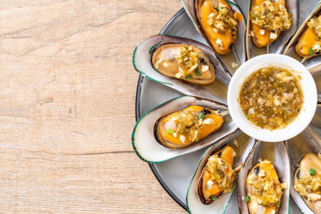 Mejillones Con Salsa De Mariscos Picante