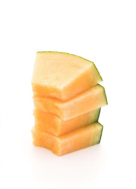 melão cantaloupe em branco