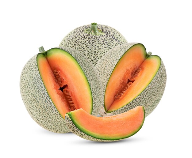 Melón cantalupo aislado en blanco