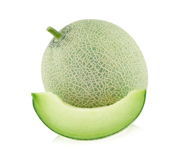 Melón Cantalupo aislado sobre fondo blanco