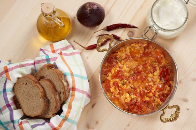 Menemen es una comida tradicional turca