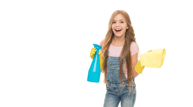 Menina adolescente feliz limpadora em luvas de limpeza isoladas em branco menina limpadora usa luvas de limpeza