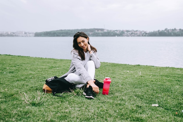 menina bonita jovem esportes