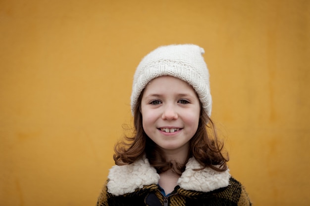 Menina bonita na rua