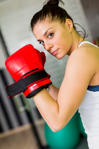 Foto menina boxe