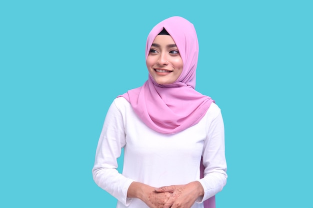 menina com lenço hijab azul rosa hijab modelo indiano do Paquistão