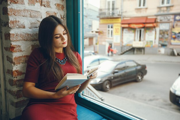 Menina com livro