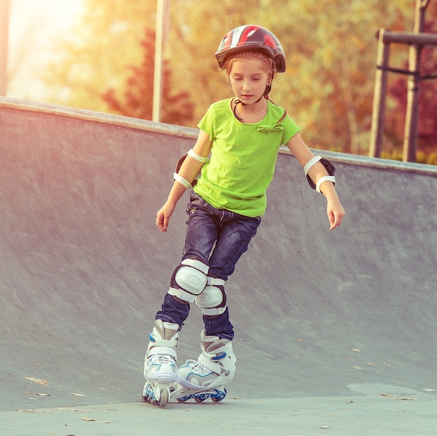 Menina de patins