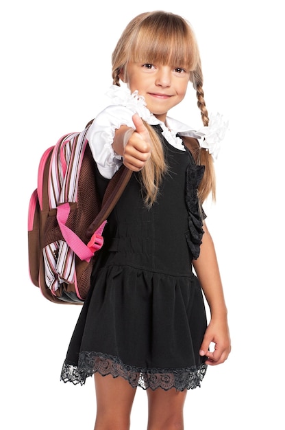 Menina feliz com mochila isolada em fundo branco