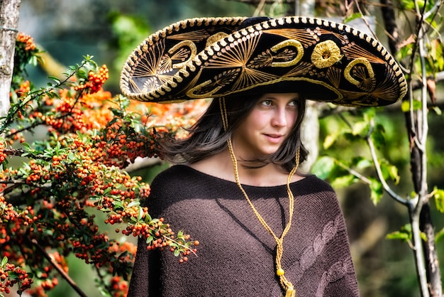 Menina mexicana com sombrero