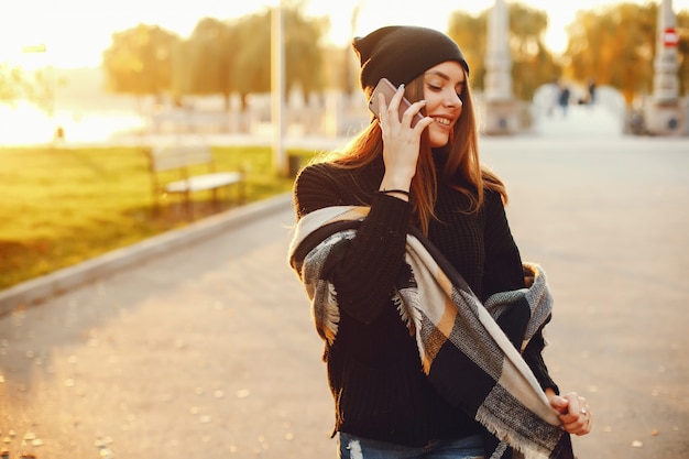 menina na cidade