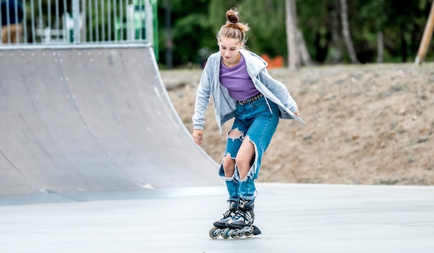 menina patinadora