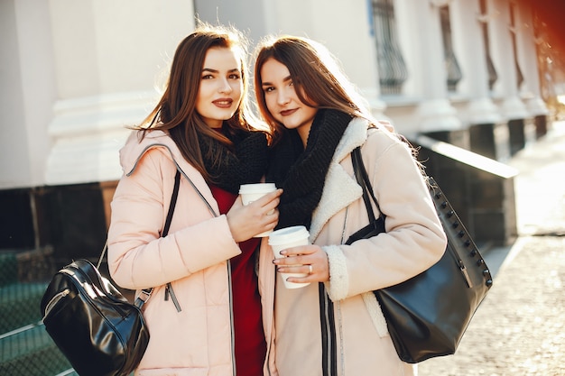 Meninas, com, café