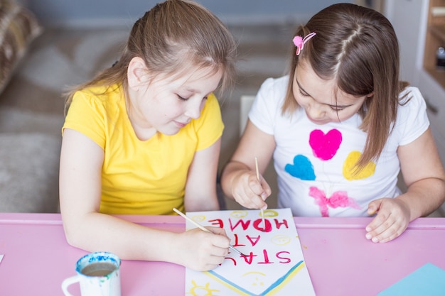 Meninas juntos desenho interior