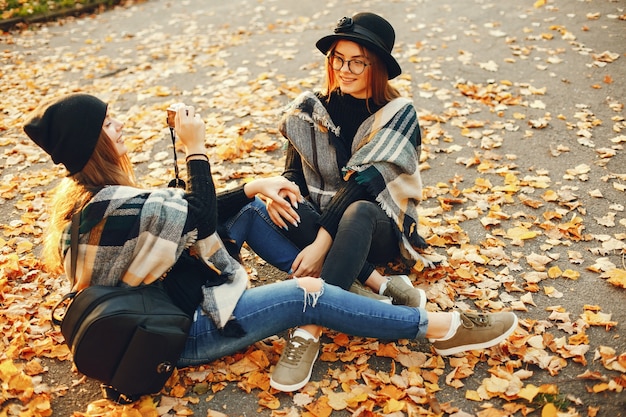 Foto meninas na cidade