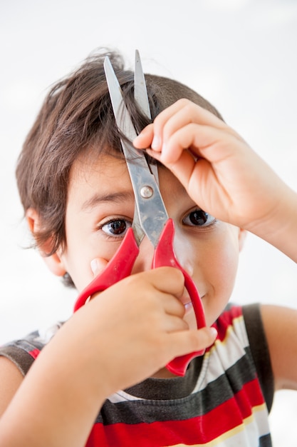 Fotos Corte Cabelo Infantil Listra, 88.000+ fotos de arquivo grátis de alta  qualidade