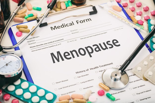 Menopausa de diagnóstico de formulário médico