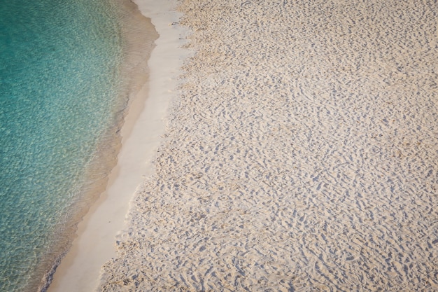 MENORCA, ESPAÑA - 29 de junio de 2018: La playa más bonita de Menorca durante las primeras horas del día (07:00), temporada de verano