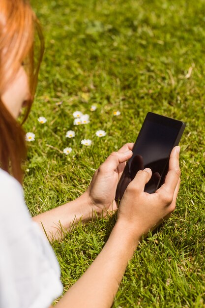 Mensagens de texto bastante redhead no telefone