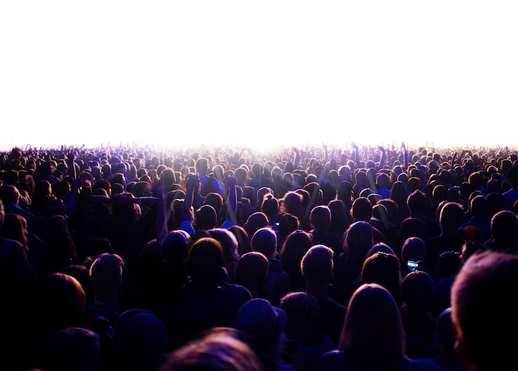 Foto menschen bei einem musikkonzert