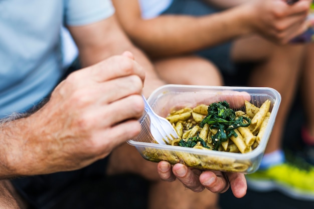 Menschen essen gesundes Essen