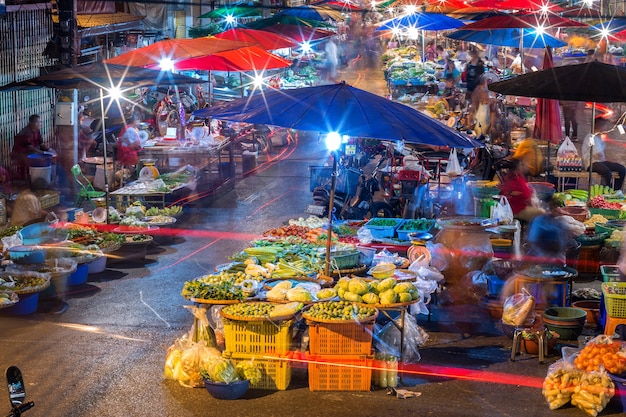 Mercado céntrico de la mañana