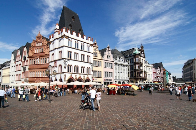 Mercado centro da cidade velha Trier RheinlandPfalz Alemanha