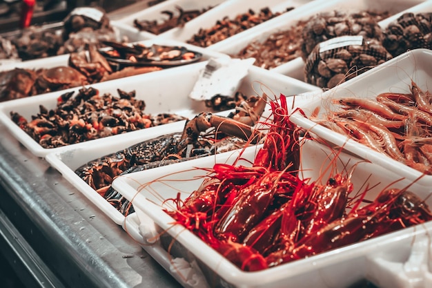 Mercado de mariscos en galicia españa