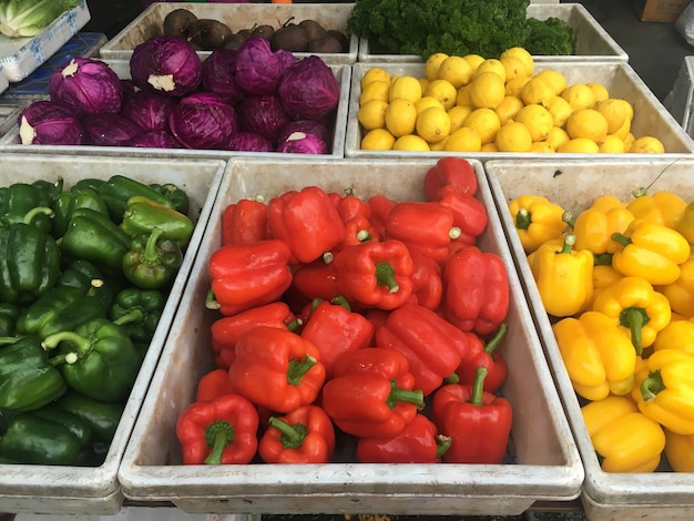 Mercado de vegetales orgánicos en el bazar.
