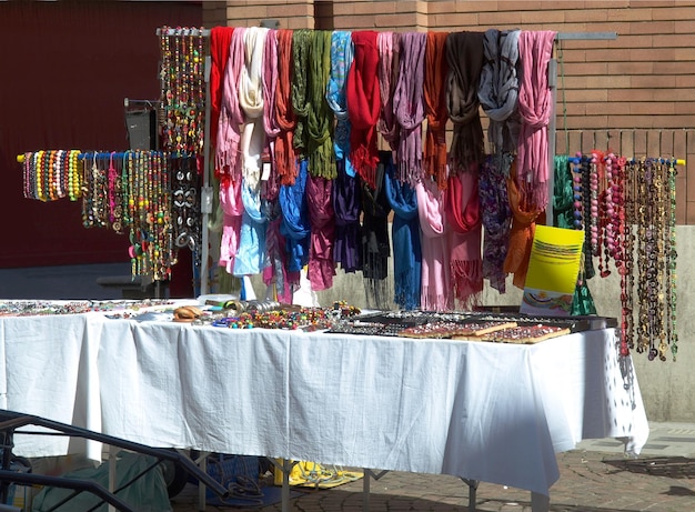 Mercado de venta de prendas étnicas