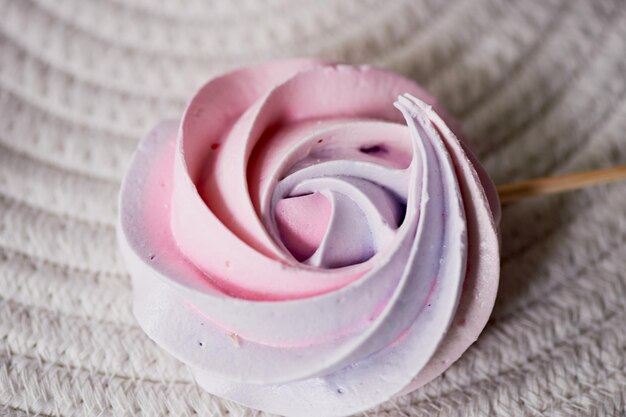 Merengue pastel rosa pálido no palito A doçura que as crianças adoram Festa de aniversário infantil