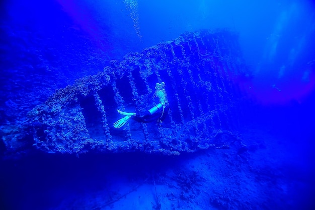 mergulho em naufrágio thistelgorm, mergulho histórico de aventura subaquática, caça ao tesouro