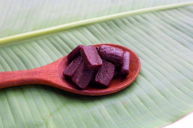 Merienda tailandesa de dulces de conserva de plátano